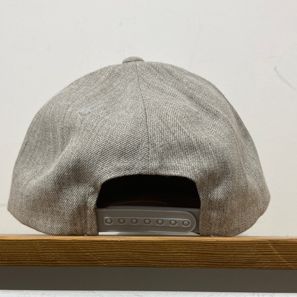 Wallace Racing Gray Hat - Picture 2 of 3